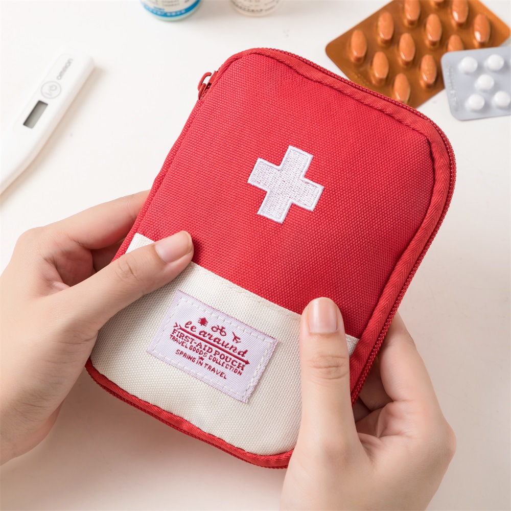 مجموعة من 3 حقائب طبية محمولة  - مراجعة First Aid Kit Camping وسعره